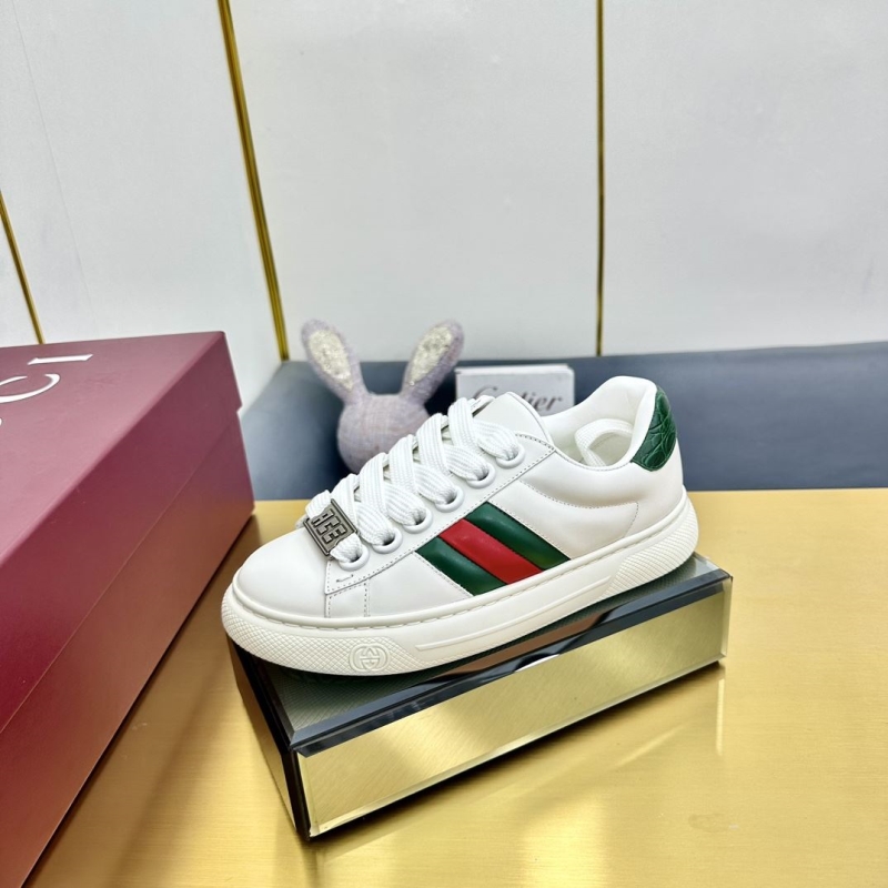 G*u*i casual shoes